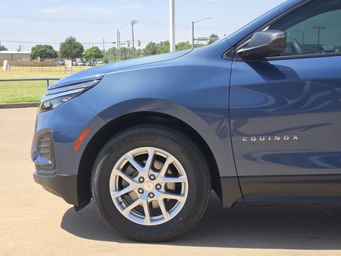 Used 2024 Chevrolet Equinox LS w/ LS Convenience Package FWD image 28