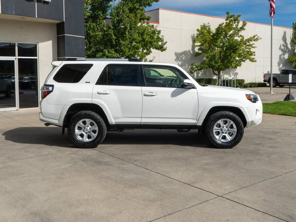 Used 2020 Toyota 4Runner SR5 Premium w/ Moonroof Package AWD/4WD image 8
