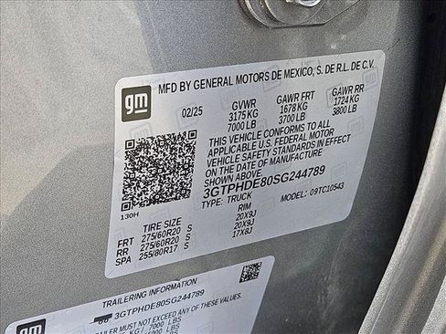 Used 2025 GMC Sierra 1500 SLT RWD image 15