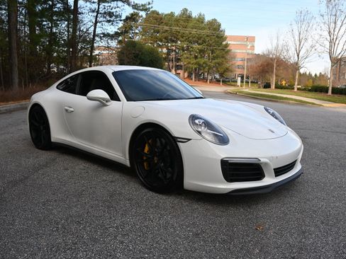 Certified 2018 Porsche 911 Carrera 4S image 12