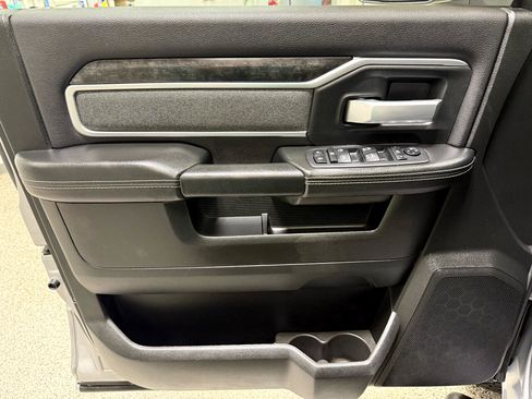 Used 2019 RAM 2500 Big Horn image 10