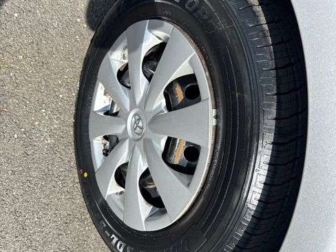 Used 2010 Toyota Corolla image 26