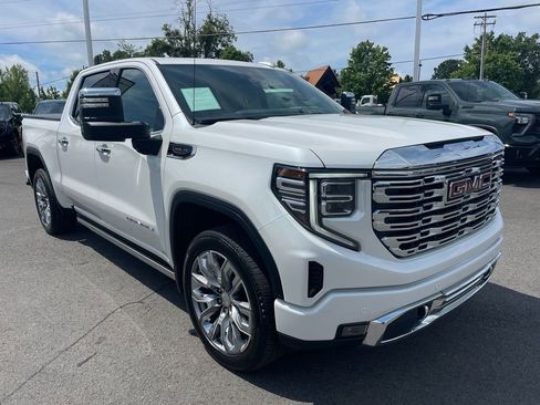 Used 2024 GMC Sierra 1500 Denali w/ Denali Reserve Package AWD/4WD image 7
