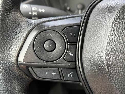 Used 2025 Toyota Corolla LE image 17