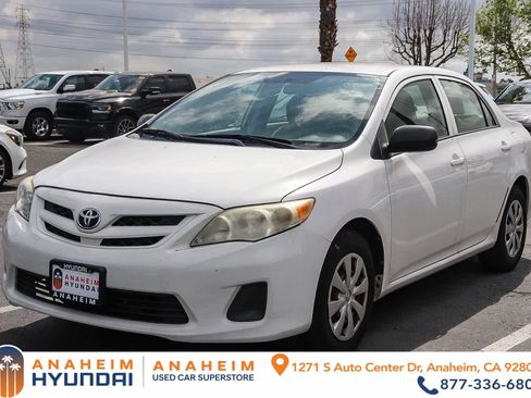 Used 2011 Toyota Corolla L image 1