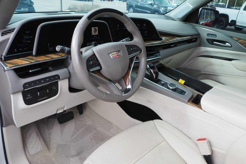 Used 2023 Cadillac Escalade Sport Platinum AWD/4WD image 11