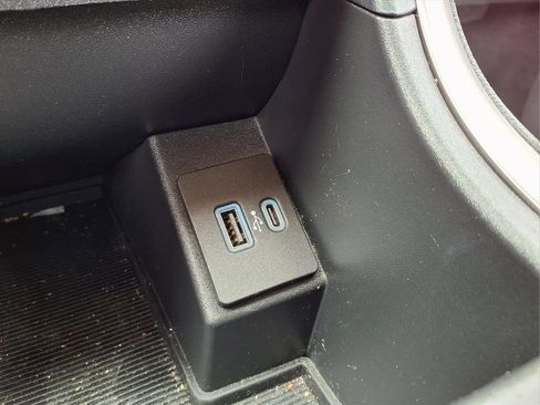 Used 2023 Ford Edge SEL AWD/4WD image 13