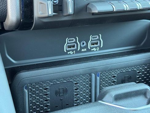 New 2026 RAM 3500 Laramie AWD/4WD image 15