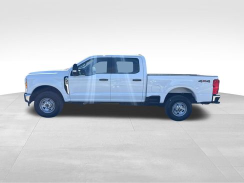 Used 2024 Ford F250 XL w/ XL Off-Road Package AWD/4WD image 2