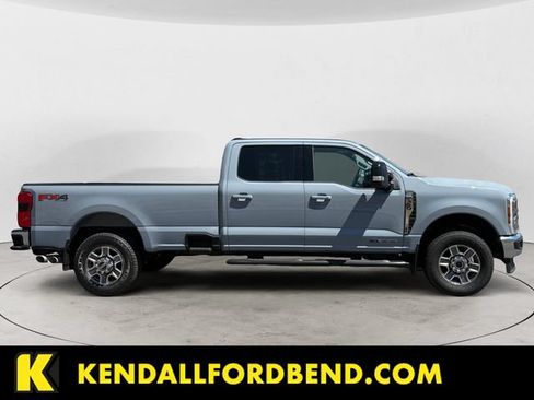 Used 2025 Ford F350 Lariat w/ FX4 Off-Road Package AWD/4WD image 4