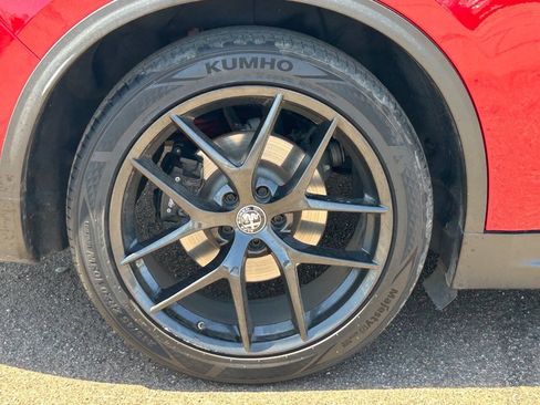 Used 2019 Alfa Romeo Stelvio Ti w/ Nero Edizione AWD/4WD image 10