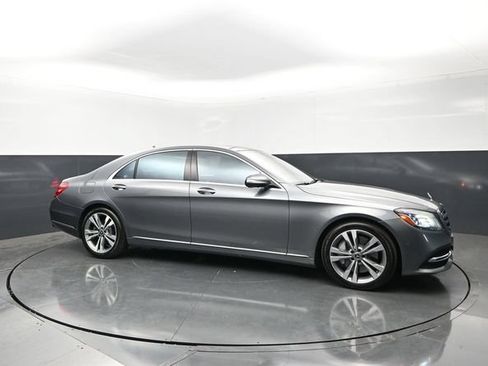 Used 2020 Mercedes-Benz S 560 4MATIC Sedan w/ Premium Package image 6