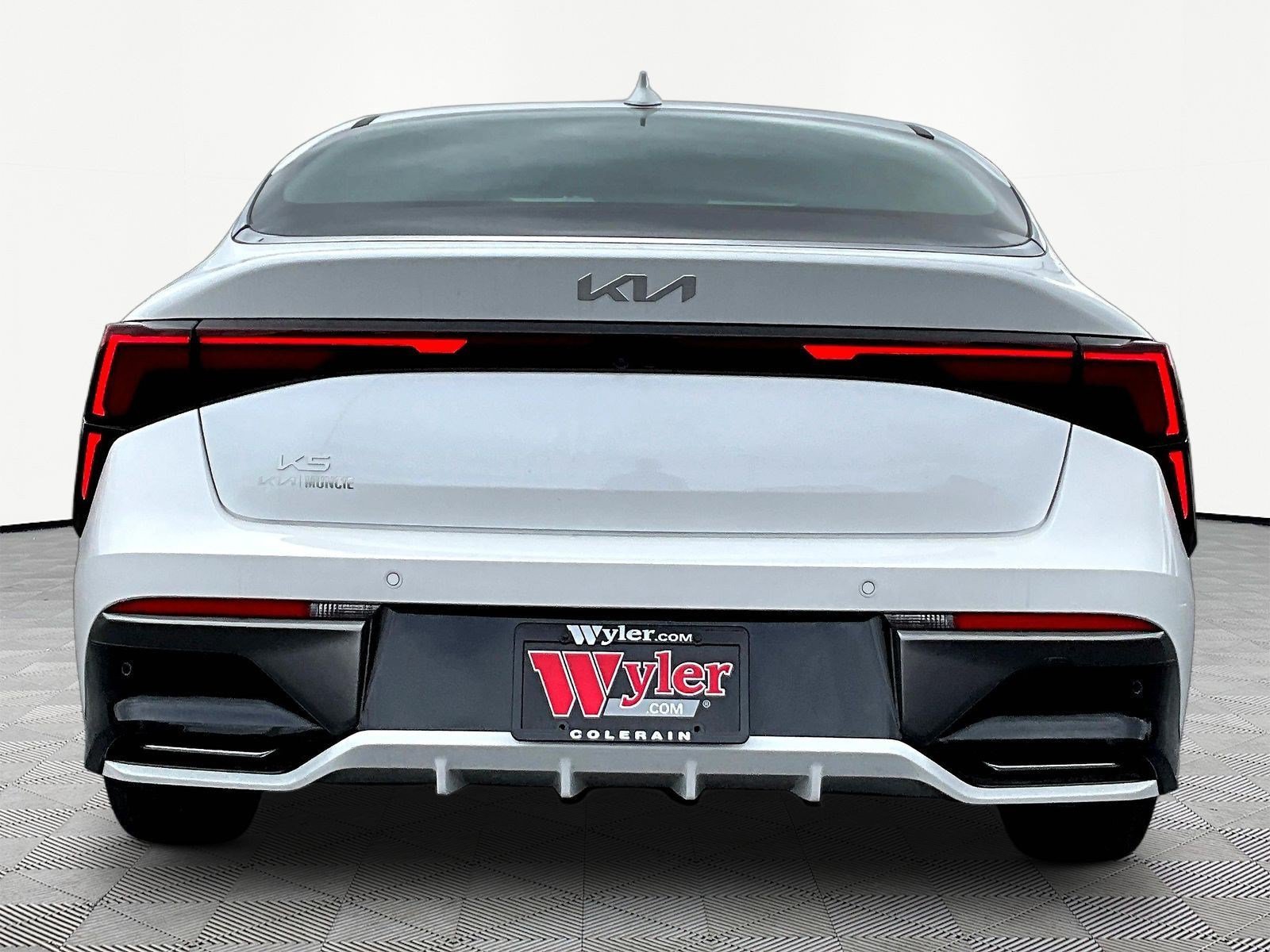 New 2026 Kia K5 LXS FWD image 5