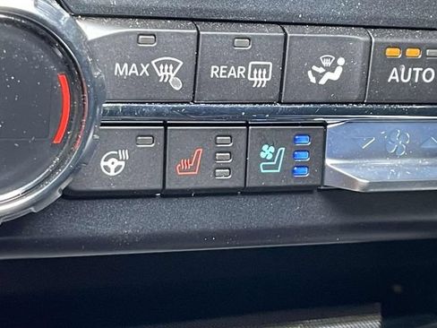 Used 2024 Ford F350 Lariat w/ Lariat Ultimate Package AWD/4WD image 30