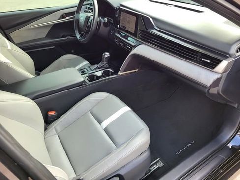 Used 2025 Toyota Camry SE image 22