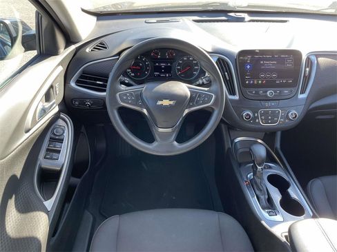 Used 2024 Chevrolet Malibu LT image 13