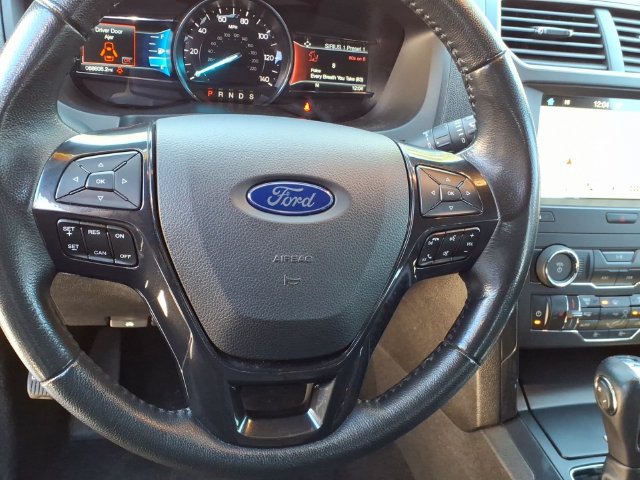 Used 2019 Ford Explorer XLT w/ Equipment Group 202A AWD/4WD image 21