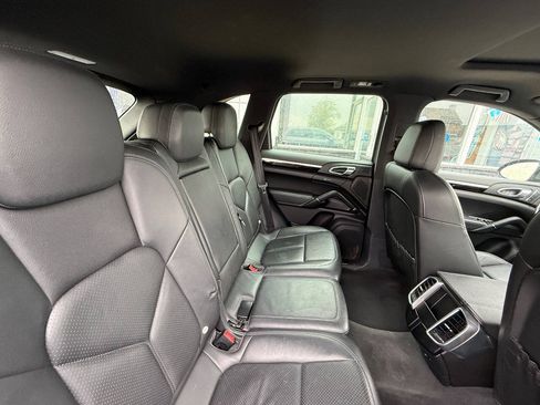 Used 2014 Porsche Cayenne S AWD/4WD image 14