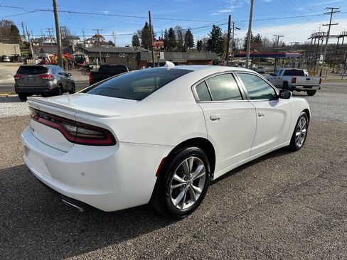 Used 2020 Dodge Charger SXT w/ Plus Group image 3