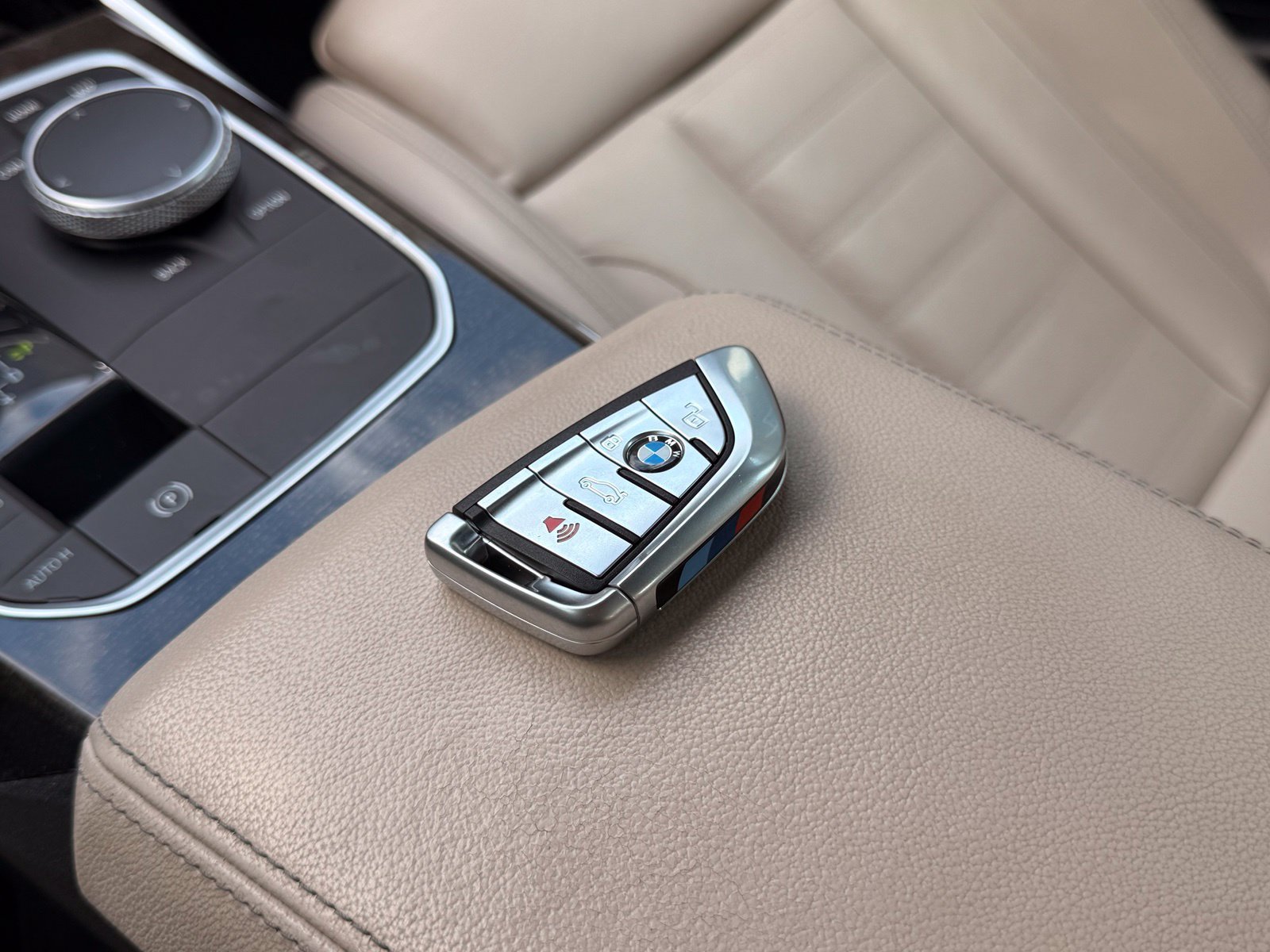 Used 2020 BMW 330i Sedan w/ M Sport Package RWD image 47