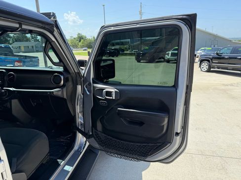 Used 2020 Jeep Wrangler Unlimited Sport S image 46