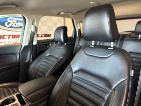 Used 2024 Ford Edge SEL AWD/4WD image 13