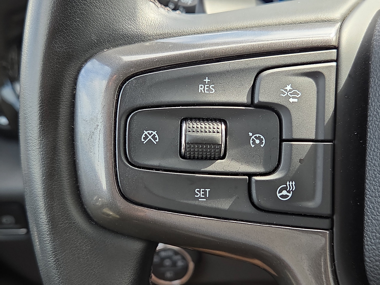 Used 2023 Chevrolet Silverado 1500 ZR2 w/ Technology Package AWD/4WD image 21