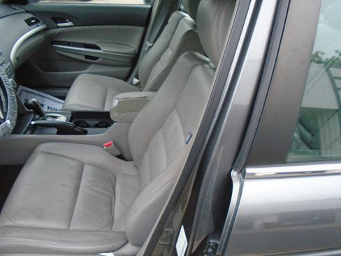 Used 2009 Honda Accord EX-L image 12