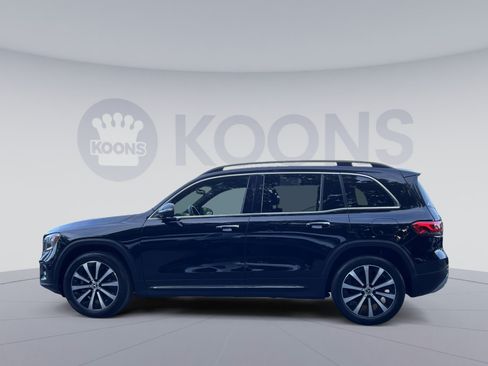 Used 2022 Mercedes-Benz GLB 250 4MATIC w/ Premium Package Lite image 7