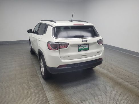 Used 2018 Jeep Compass Latitude w/ Popular Equipment Group AWD/4WD image 5