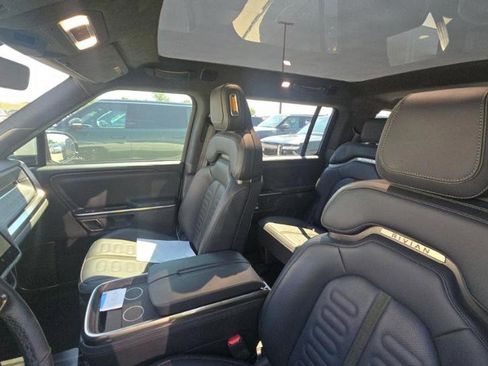 Used 2023 Rivian R1S Launch Edition image 3