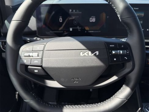 New 2026 Kia Sportage EX w/ EX Panorama Roof Package image 31