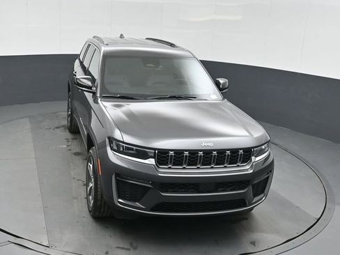 New 2026 Jeep Grand Cherokee Limited w/ Trailer Tow Package RWD image 36
