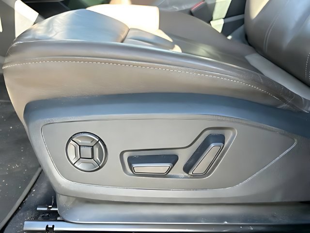 Used 2023 Audi Q4 e-tron Premium Plus w/ Premium Plus AWD/4WD image 23