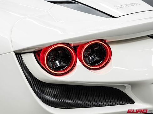 Used 2022 Ferrari F8 Tributo RWD image 23