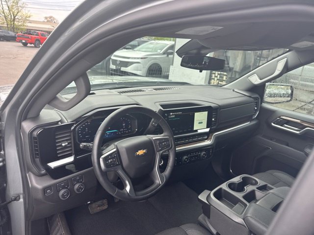Used 2026 Chevrolet Silverado 1500 LT AWD/4WD image 7