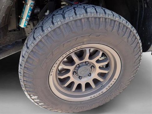 Used 2021 Nissan Titan PRO-4X w/ Pro-4x Convenience Package AWD/4WD image 9
