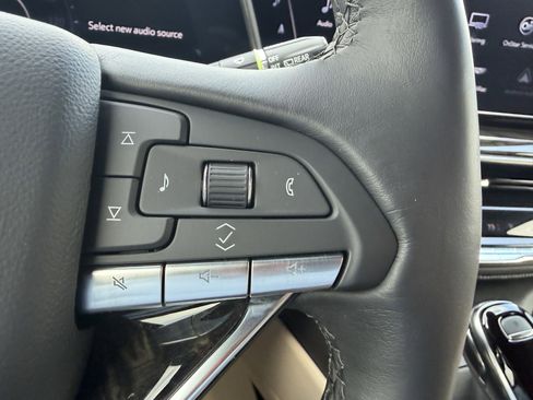 Certified 2024 Cadillac Escalade ESV Premium Luxury w/ Performance Package image 29