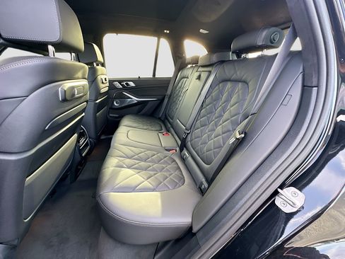 New 2026 BMW X5 M60i AWD/4WD image 19