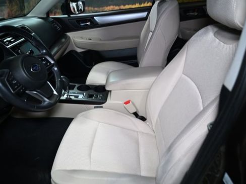Used 2019 Subaru Outback 2.5i Premium image 20