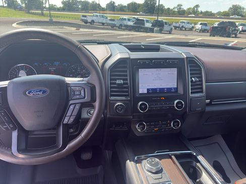 Used 2020 Ford Expedition King Ranch AWD/4WD image 12