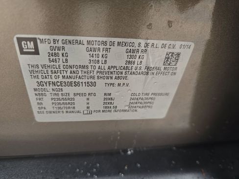 Used 2014 Cadillac SRX Performance w/ Driver Assist Package image 16