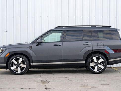 Used 2024 Hyundai Santa Fe Limited image 8