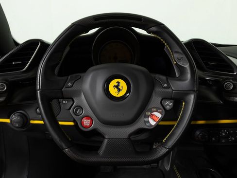 Used 2019 Ferrari 488 Pista Coupe RWD image 37