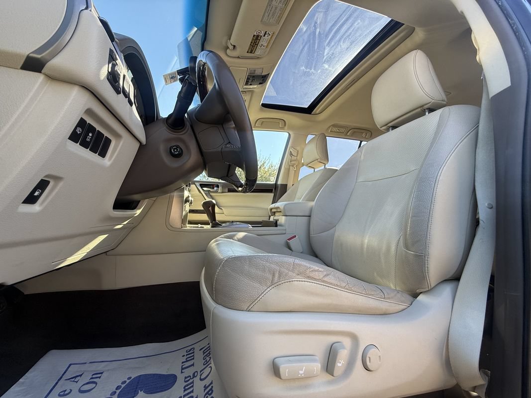 Used 2014 Lexus GX 460 w/ Premium Package AWD/4WD image 16