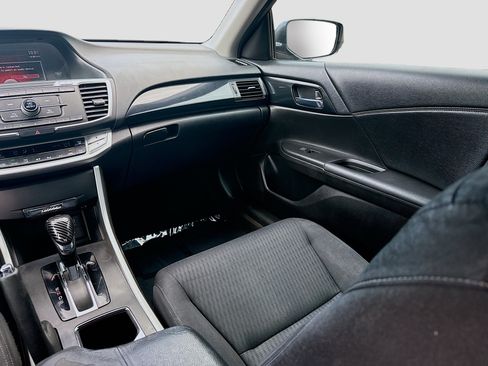 Used 2015 Honda Accord Sport image 19