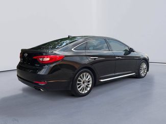 Used 2015 Hyundai Sonata Limited w/ Option Group 05 FWD video 3
