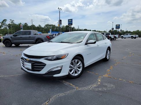 Used 2024 Chevrolet Malibu LT FWD image 1