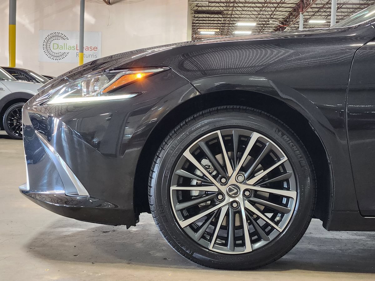 Used 2024 Lexus ES 350 w/ Premium Package FWD image 4