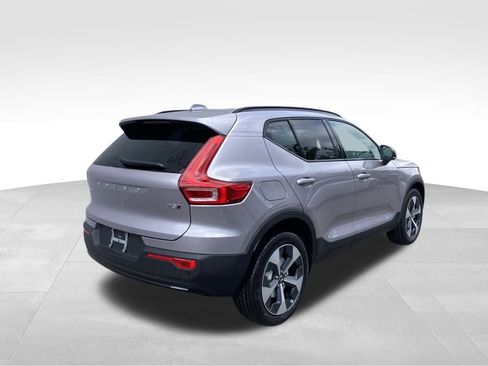 Certified 2026 Volvo XC40 B5 Plus w/ Protection Package Premier image 5